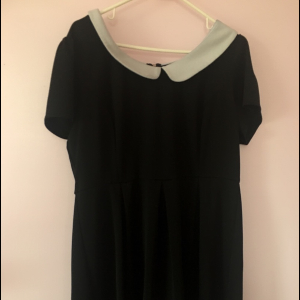 Sunny girl Peter Pan collar dress